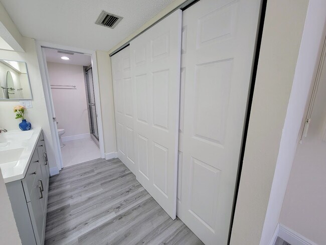 Foto del edificio - 500 Treasure Island Cswy