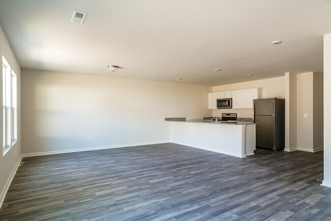 Foto del edificio - 676 Savanac St SE