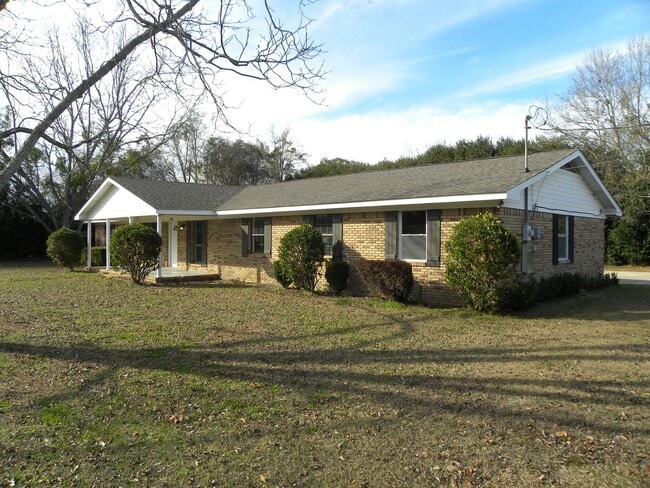 Building Photo - Country Setting No HOA