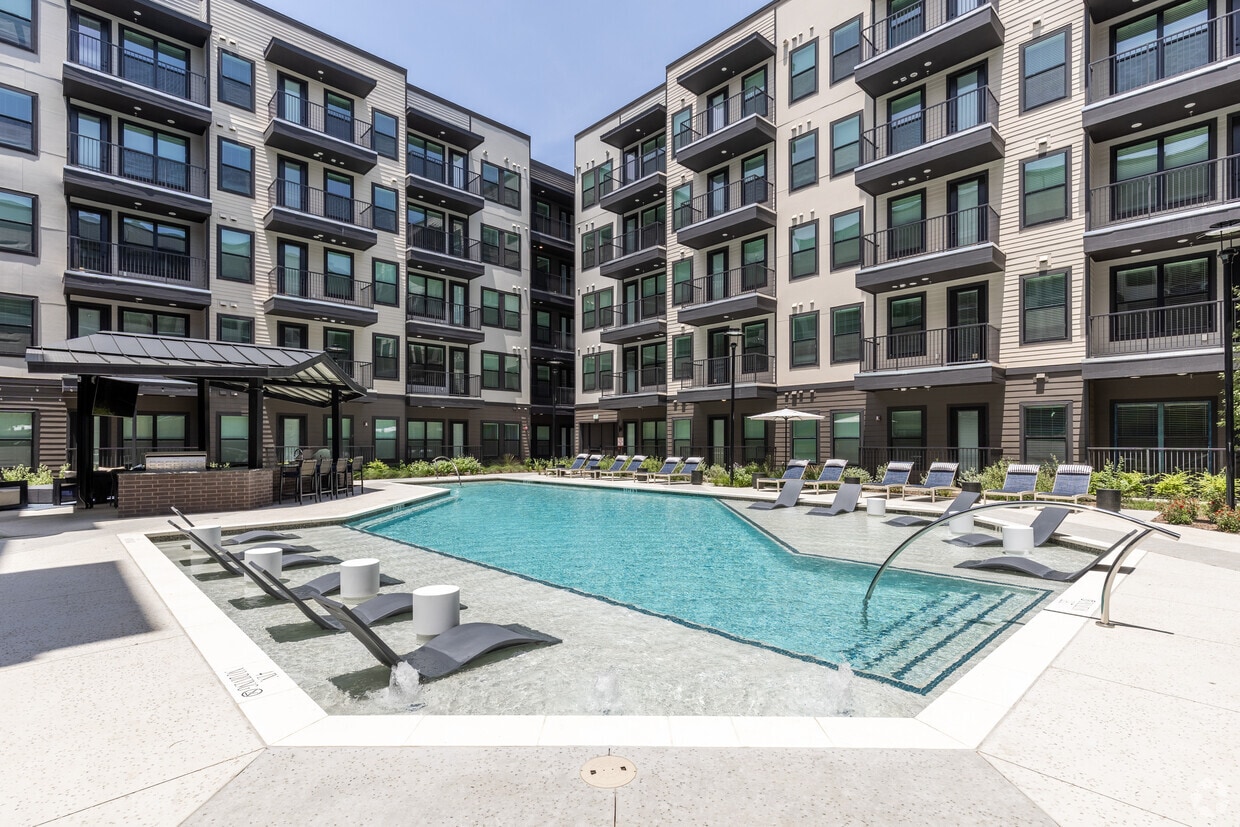 Primary Photo - Albee Apartments