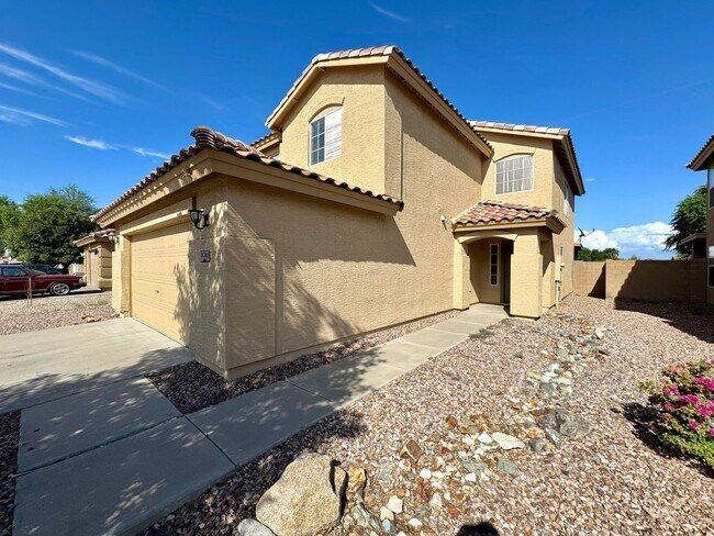 Building Photo - Amazing 4BD, 3BA house in Pinal county (31...