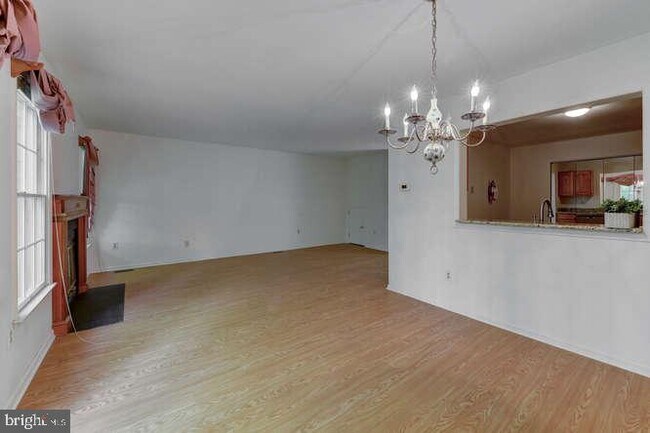 Foto del edificio - 16 Coriander Dr