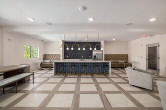 Building Photo - Satori West Ashley
