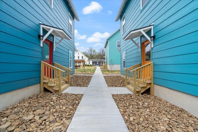 Foto del edificio - Brand New Cottage close to downtown and U ...