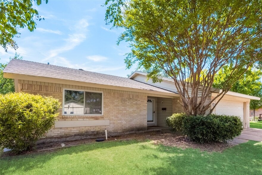 Foto principal - 5605 Valley Mills Dr