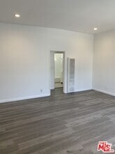 Building Photo - 5360 Kester Ave