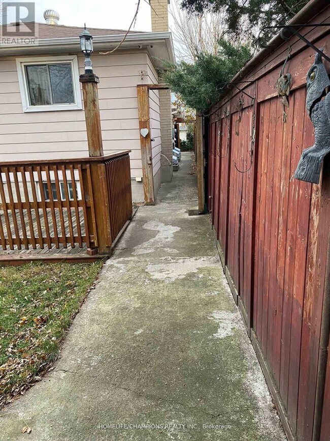 Photo du bâtiment - 80 Keyworth Trail