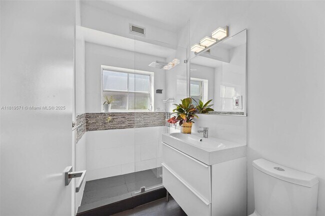 Foto del edificio - 832 15th St