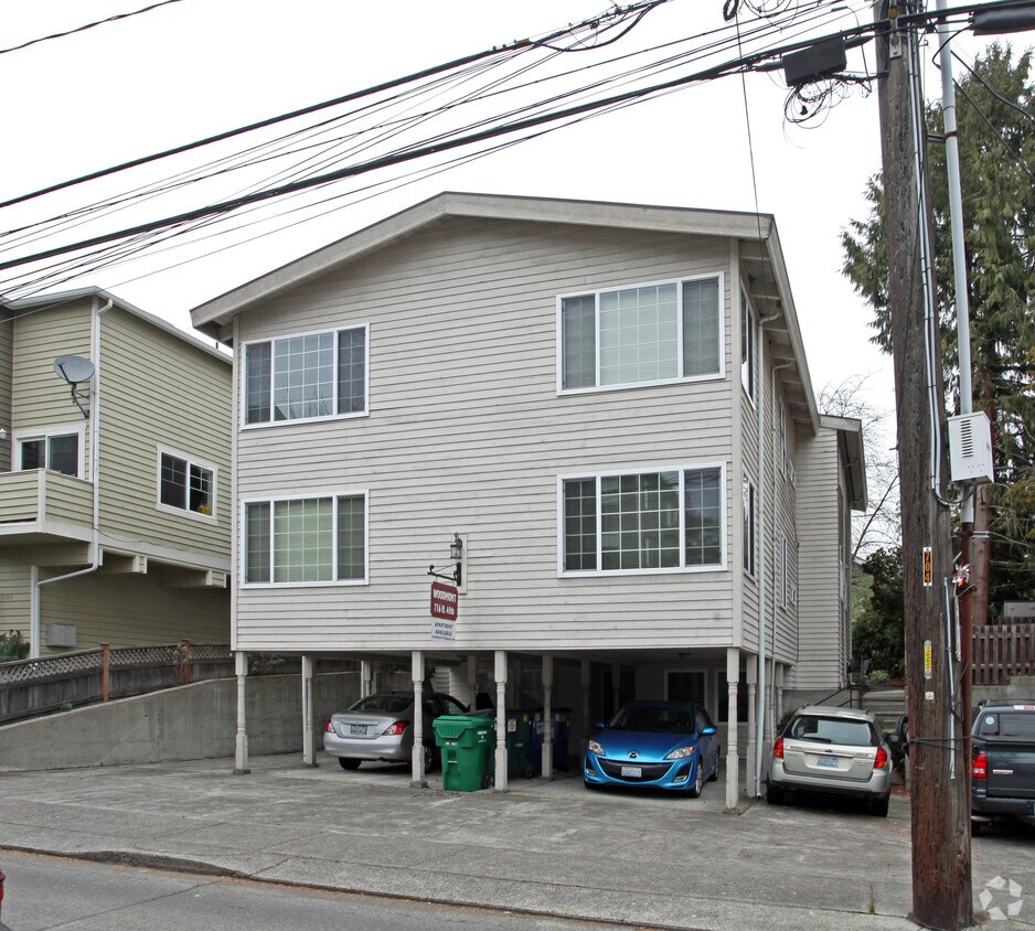 Woodmont Apartment Apartments in Seattle, WA