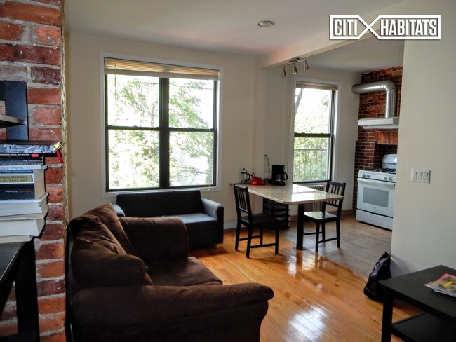 Building Photo - 273A Nassau Ave