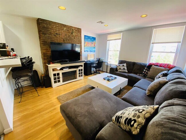 Foto del edificio - 406 Washington St