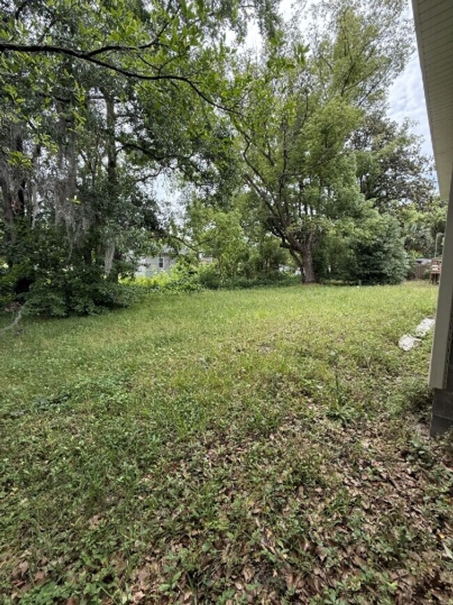 Foto del edificio - Beautiful 3 Bedroom 2 Bath House with New Kitchen