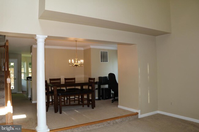 Building Photo - 3680 Prince Edward Dr