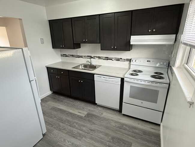 Foto del edificio - Continental Gardens