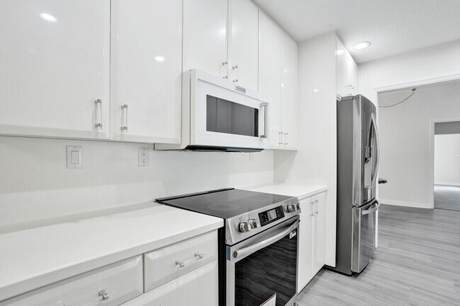 Foto del edificio - 4755 NE 23rd Ave