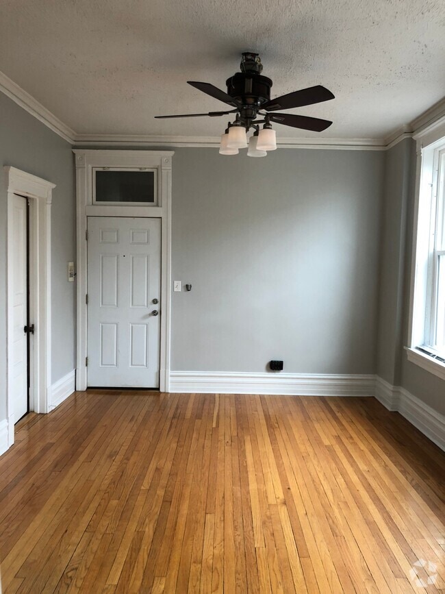 New East Humboldt Park Apartments under 400 Chicago, IL 33 Rentals