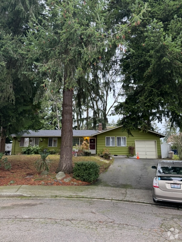 Building Photo - 429 SW 116th Pl