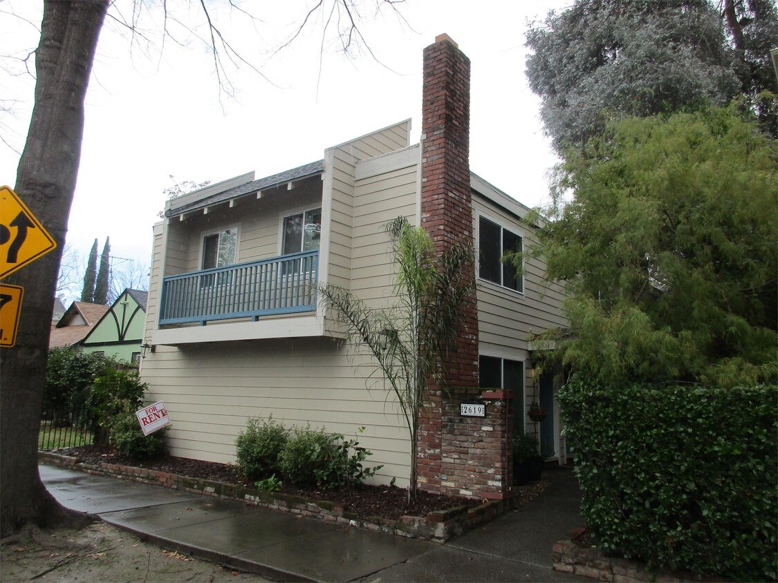 Primary Photo - 2619 E St