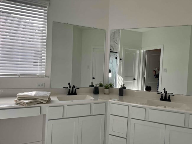 Photo - 1452 Shaded Rock Dr House