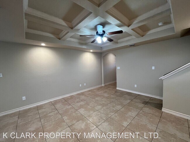 Building Photo - 3 br, 2.5 bath House - 6015 KARLY WAY #103