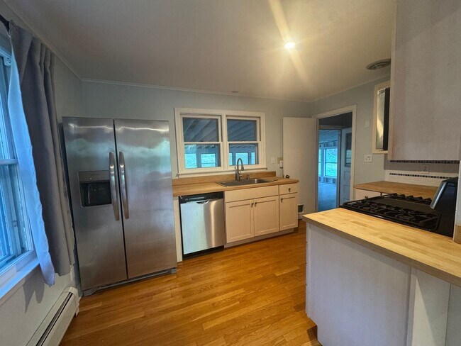 Foto del edificio - Beautiful Single Family Home in Quiet Neig...