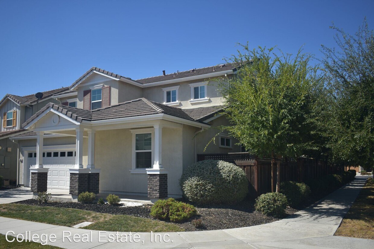 Primary Photo - 4 br, 3 bath House - 18357 Exeter Place