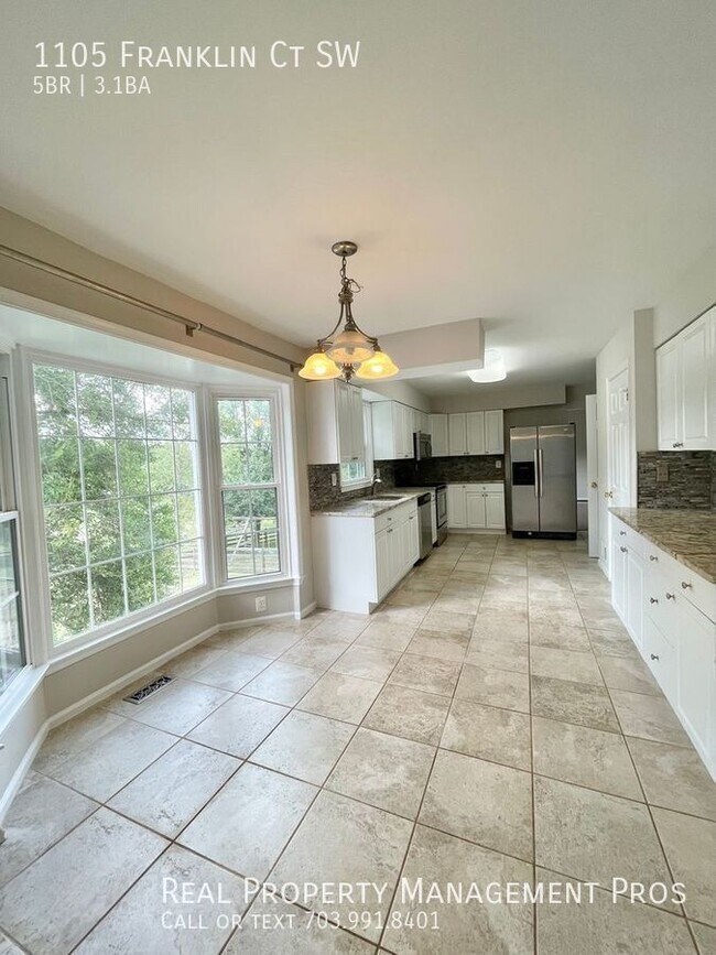 Foto del edificio - 1105 Franklin Ct SW