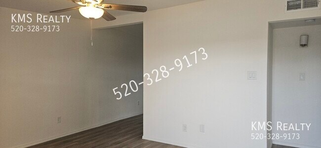 Building Photo - 250 N Melwood Ave