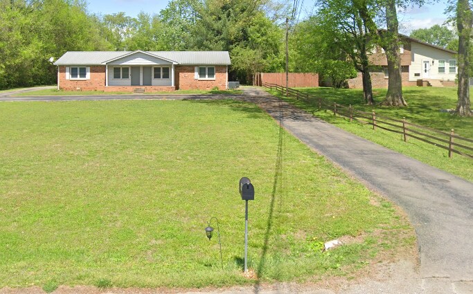 Primary Photo - 477 Youree - Duplex
