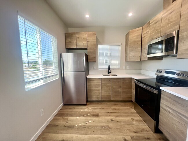 Building Photo - 3315 Clairemont Mesa Blvd
