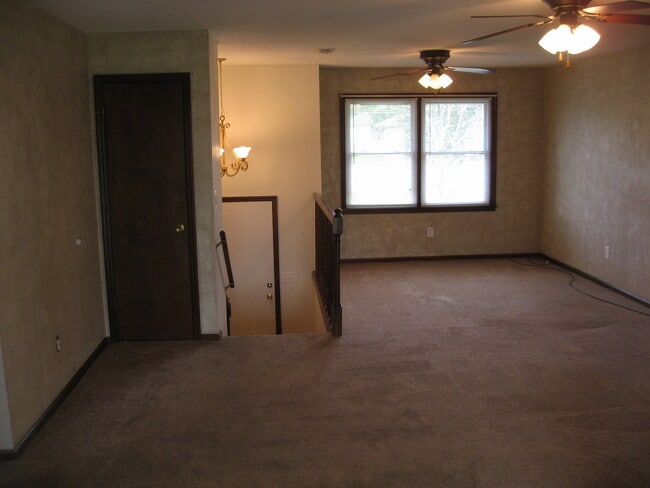 Building Photo - 712 Erin Place