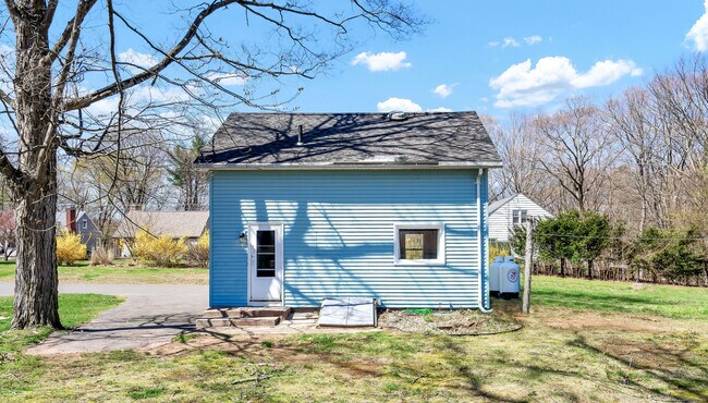Building Photo - 10 Cemetery Ave