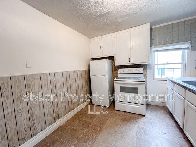 Foto del edificio - 768 N Indiana Ave