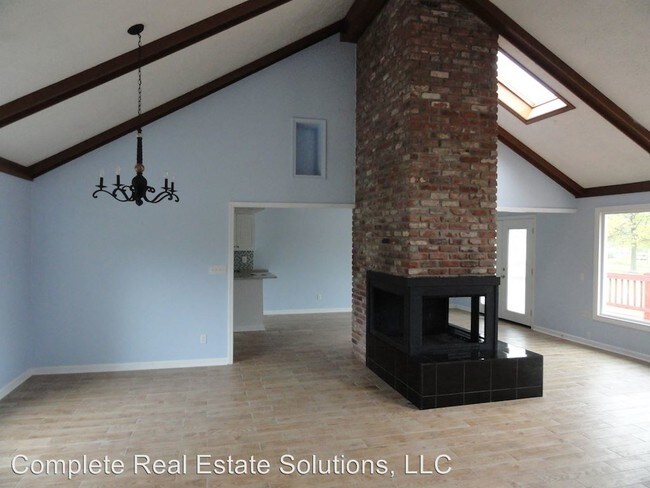 Building Photo - 885 Hacienda Pl
