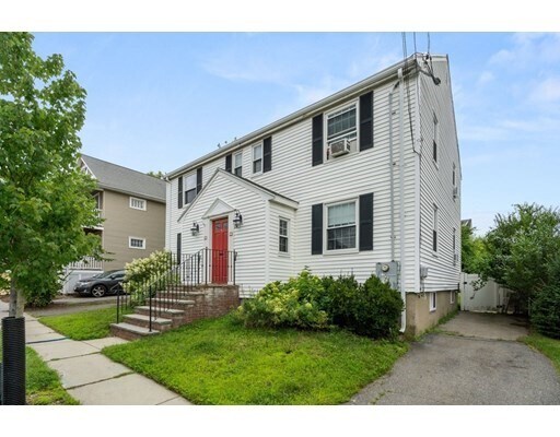 Primary Photo - 28 Bromfield St