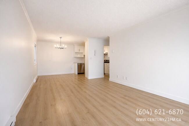Photo du bâtiment - 3035 Clearbrook Rd