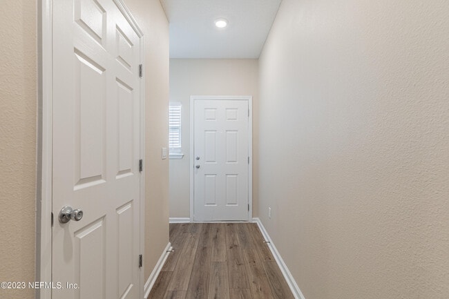 Building Photo - 9833 Fiddleback Ln