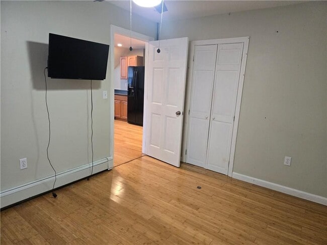 Foto del edificio - 25 Andrews Ave