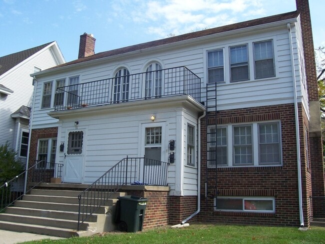 Interior Photo - 14, 14A, 16 N. Russell St.