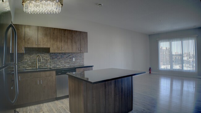 Photo du bâtiment - 10518-10113 113 St