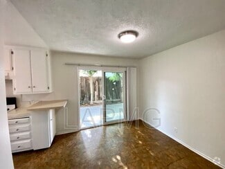 Building Photo - 3729 Glendon Ave