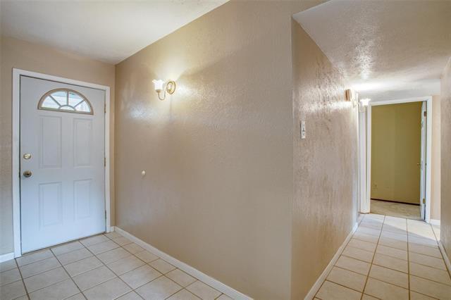 Foto del edificio - 724 Meadow Mead Dr