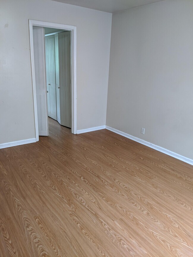 Building Photo - 624 N 34th St