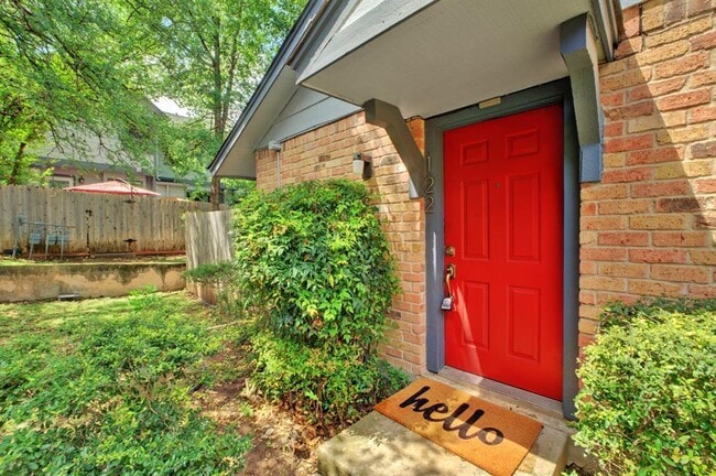 Building Photo - 1411 Gracy Farms Ln