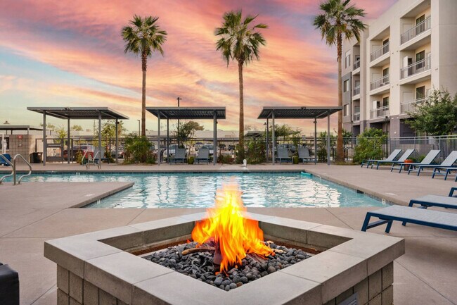 Foto del edificio - 711 W Broadway Rd