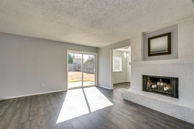 Building Photo - 222 Wildfire Dr