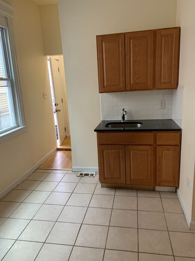 Photo - 14 Wainwright St Apartment