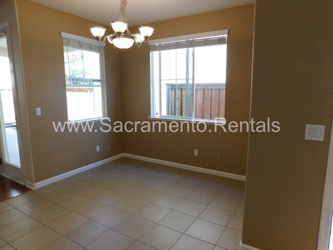 Foto del edificio - Wonderful 3 bd/2.5 ba Elk Grove Home with 2 Car Garage