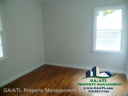 Building Photo - 686 W Warren Dr