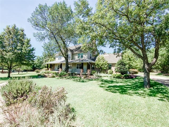 Foto del edificio - 581 Country Club Rd